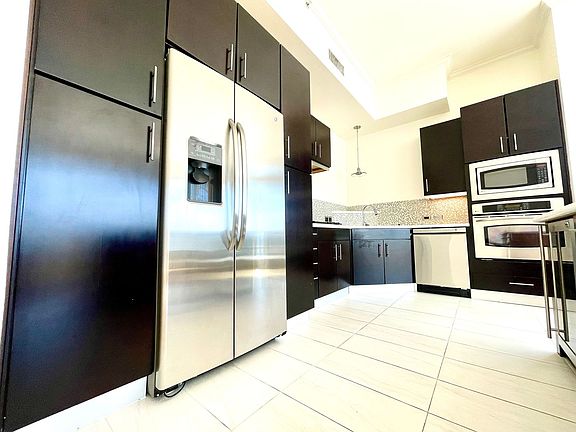 4th image of 360 E Desert Inn Rd Unit 402