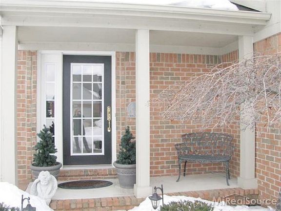 3rd image of 49859 Willowood Dr