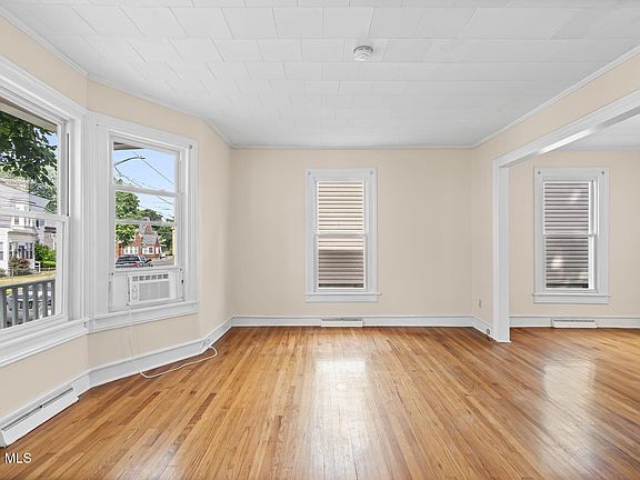 4th image of 3 Ball Place