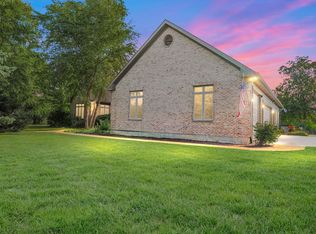 1N845 Killarney Ct, Elburn, IL 60119