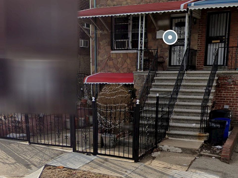 1st image of 2933 Hering Ave