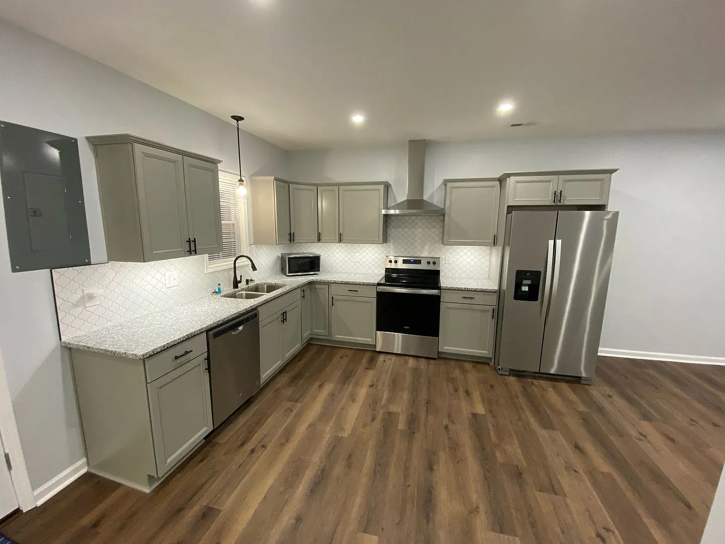 1264 Kenton St — Photo 2