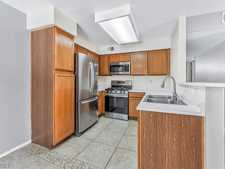 3125 Casey Dr #202 — Photo 9