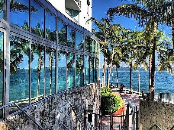 3rd image of 325 S Biscayne Blvd APT 02126