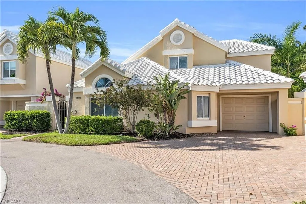 3 bed, 2.5 bath, 1626 sqft, $9,250 — Photo 1