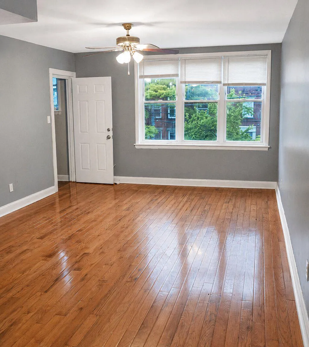 1 bed, 1.0 bath, 815 sqft, $1,330 — Photo 2