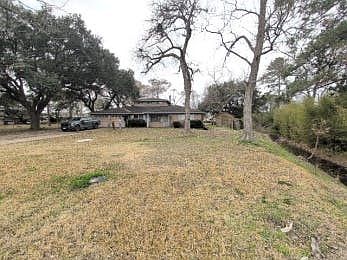 2nd image of 2220 Glendale St