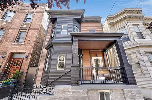 704 Palisade Ave #B Photo 1