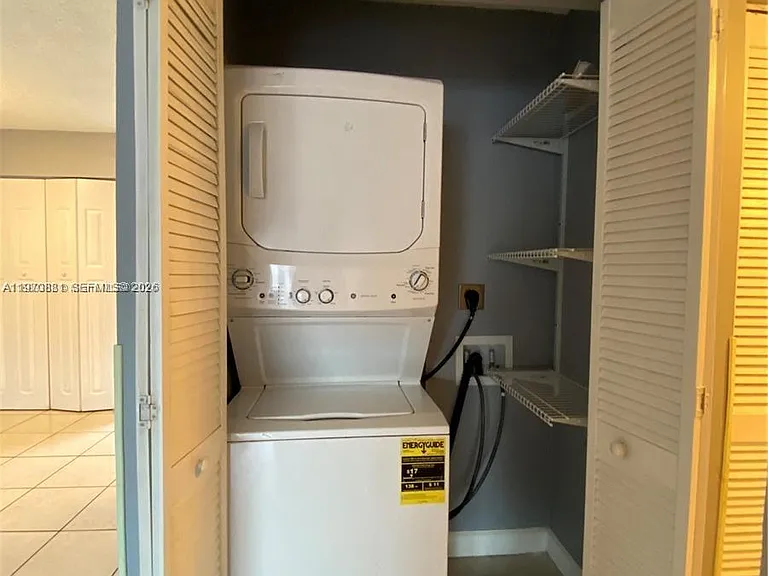 1735 W 60th St #M301 — Photo 12