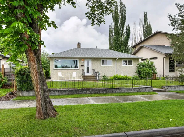 8707 69th Ave NW, Edmonton, AB T6E 0R8