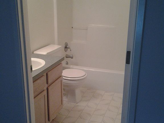 Upstairs Full Bath