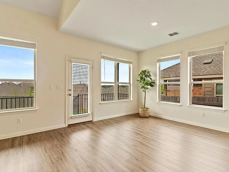 607 Allende Bnd — Photo 14