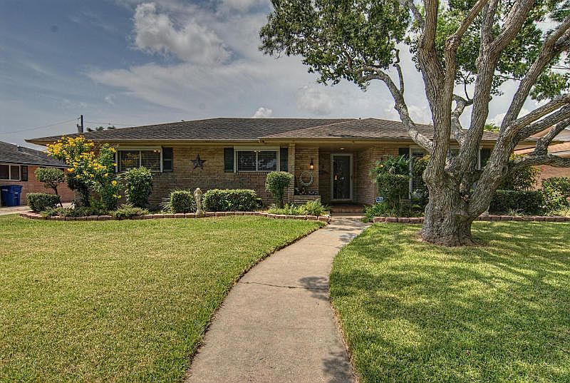 1st image of 709 Crestview Dr