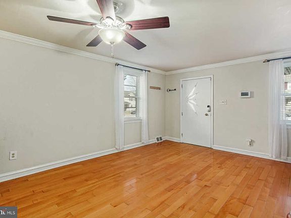 3rd image of 434 Wilde Ave