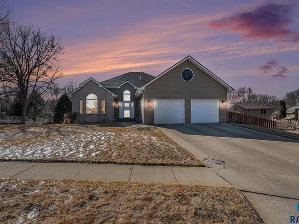 3525 S Grace Cir, Sioux Falls, SD 57103