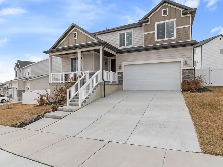 2283 N Elderberry Dr — Photo 2