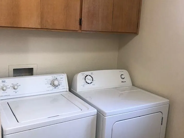Legacy Townhome — Photo 14