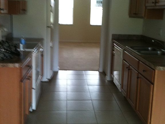 3rd image of 2102 SE Grand Dr