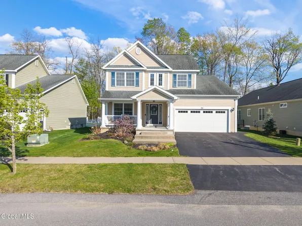 34 Lancaster Court, Ballston Lake, NY 12019