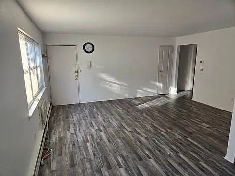 1 bed, 1.0 bath, 700 sqft, $2,100 — Photo 2