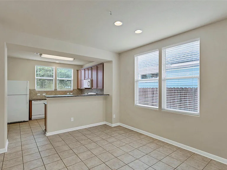 334 Newberry Trl #MAIN HOME — Photo 7