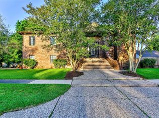 1101 Oak Leaf St, La Porte, TX 77571