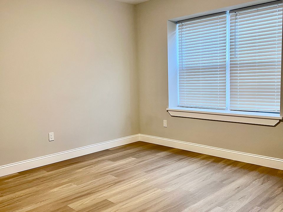 1st image of 188 Lincoln Ave #1