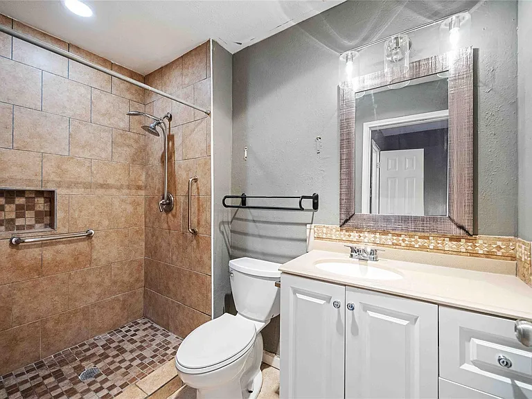 14515 Merry Meadow Dr — Photo 21