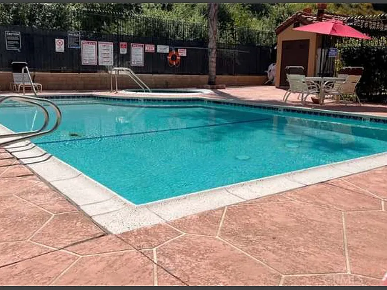1420 Kauai St — Photo 43