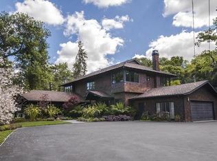 379 Stockbridge Ave, Atherton, CA 94027