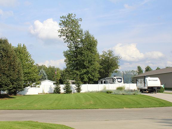 3rd image of 9830 S Paradise Cir #87/86