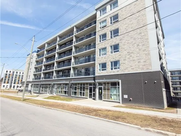 275 Larch St #F212, Waterloo, ON N2L 3R2