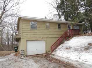 5038 Pine Island Dr NE, Comstock Park, MI 49321