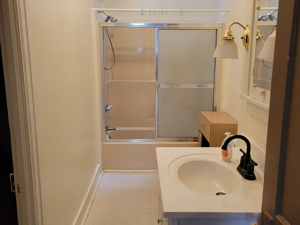 3 piece bathroom