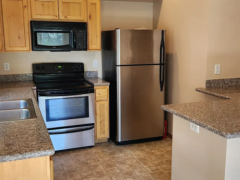 216 Ascent Ct #D — Photo 6