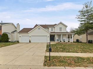 709 Wild Horse Creek Dr, Fairview Heights, IL 62208