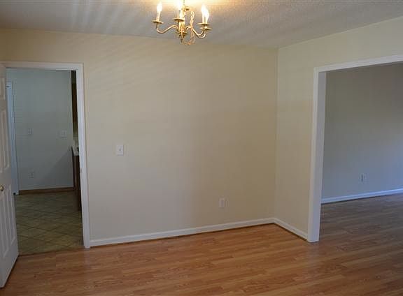 4th image of 4811 Prestbury Dr