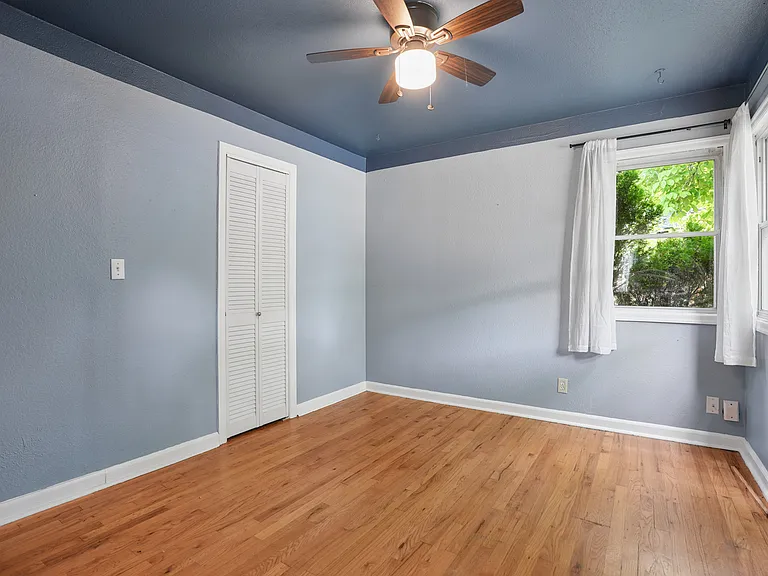 7036 N Wall Ave — Photo 12