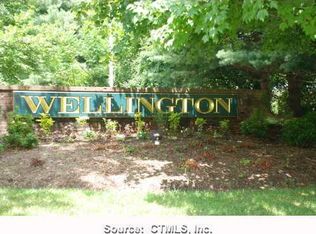84 Wellington Dr #84, Farmington, CT 06032