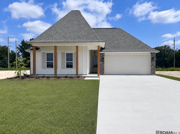 10455 Eastlake Dr, Denham Springs, LA 70726