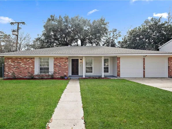 1313 W Hall Ave, Slidell, LA 70460