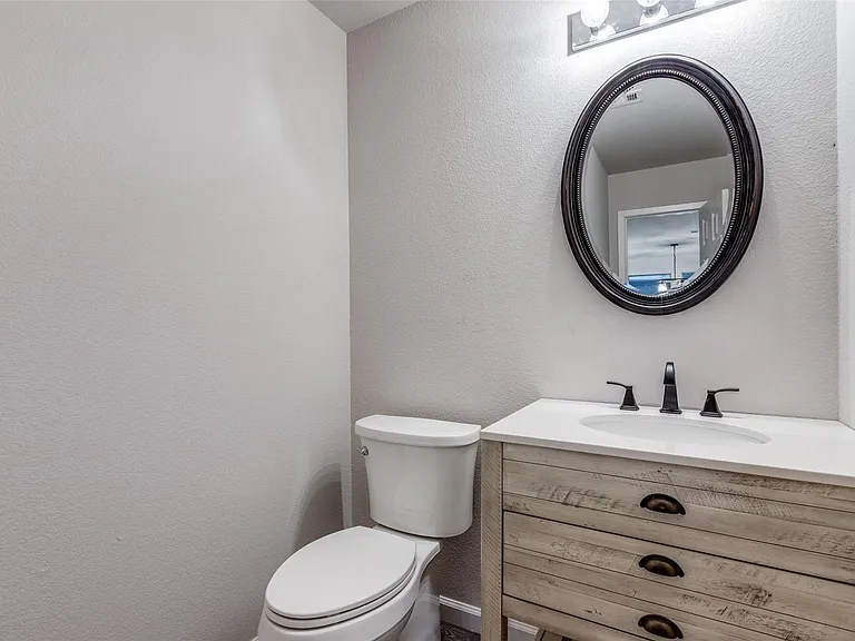 1817 Heron Dr — Photo 11