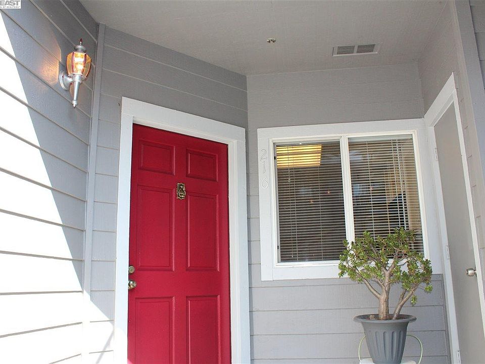 1st image of 216 Anderly Ct