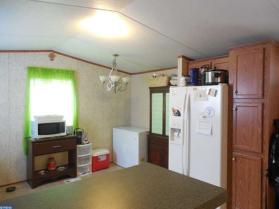 3rd image of 34 Mockingbird Ln