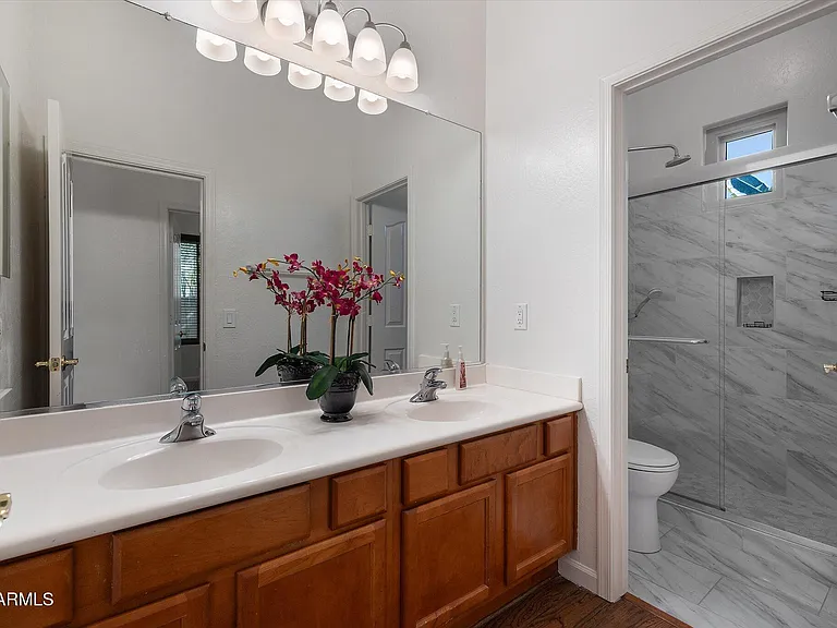 4018 E Harrison St — Photo 12