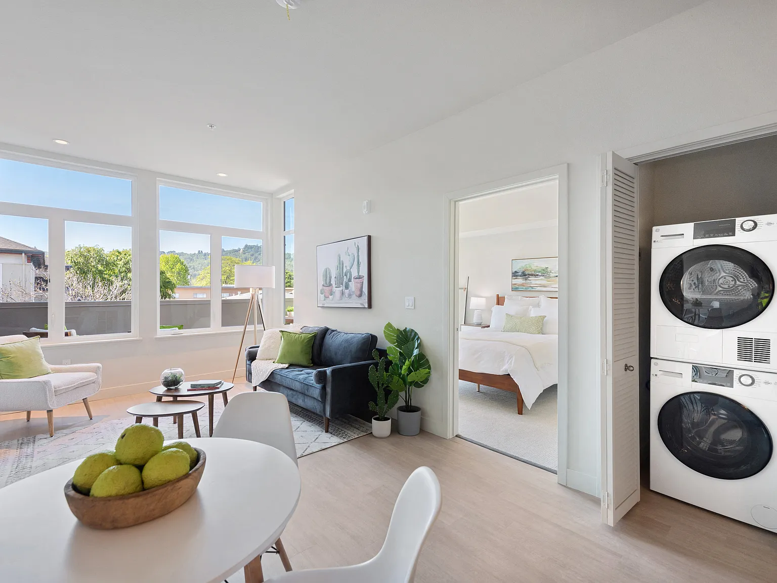 Second and B Street Apartments — Photo 4