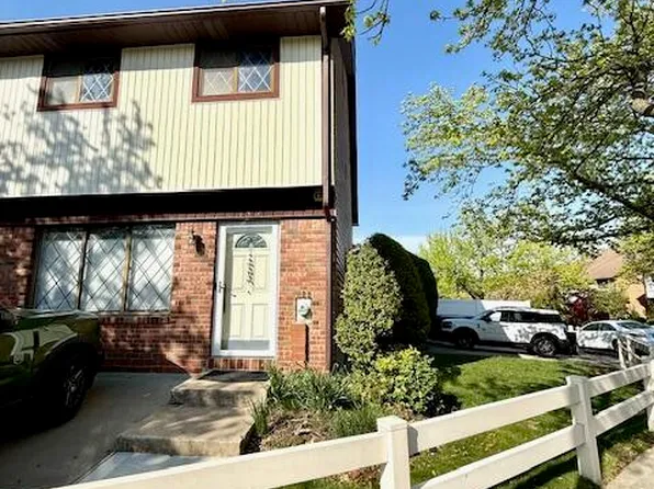145 Rolling Hl, Green Staten Island, NY 10312