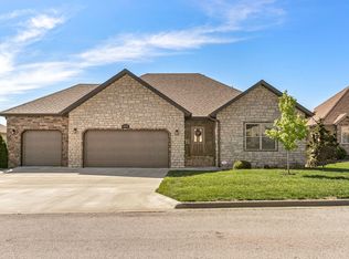 615 N Galileo Dr, Nixa, MO 65714