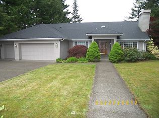 11232 Fieldstone Ln NE, Bainbridge Island, WA 98110