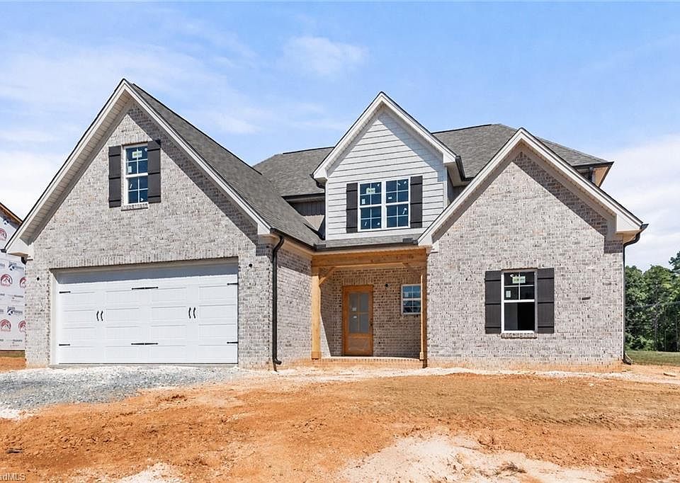 1st image of 153 Canton Dr